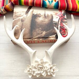 TARGET THRESHOLD Faux Antlers Wall Decor Floral Accent BOHO White 12”(H)x14”(W)